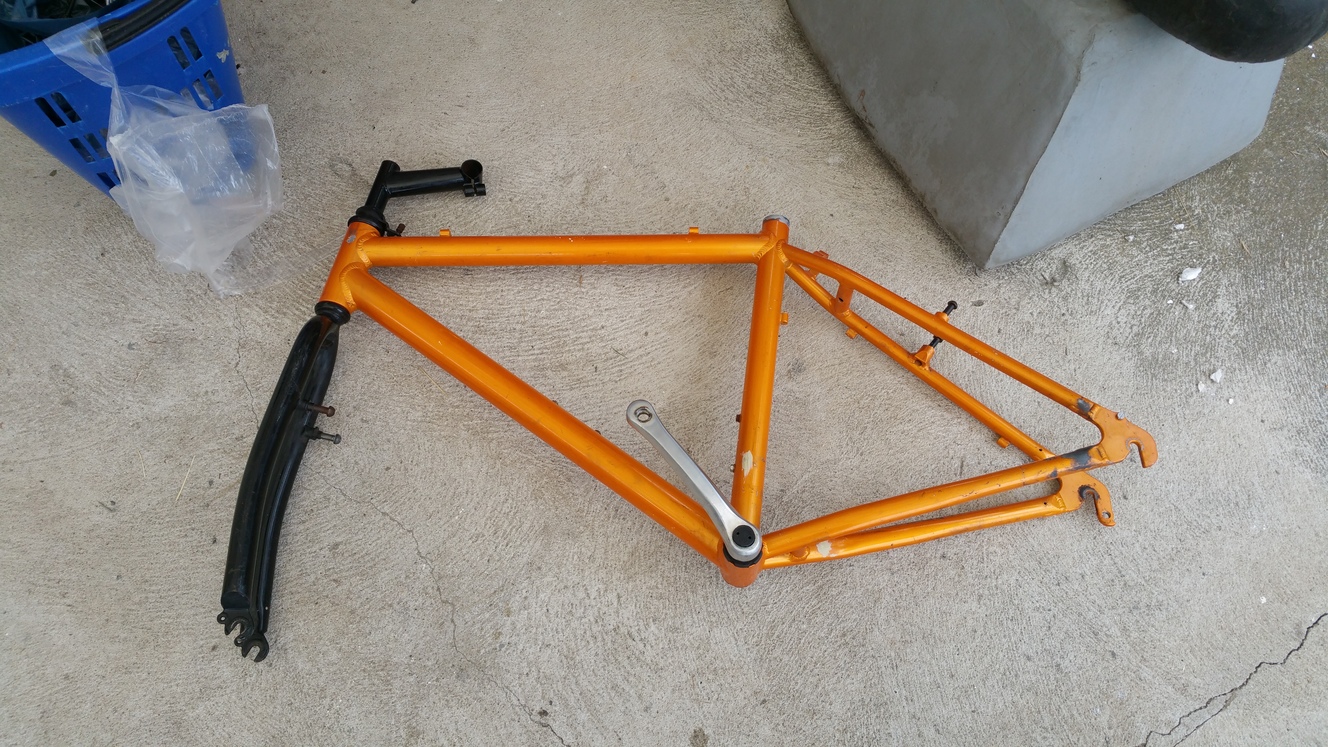 Fahrradrahmen entkernt - Fahrradrahmen selbst lackieren